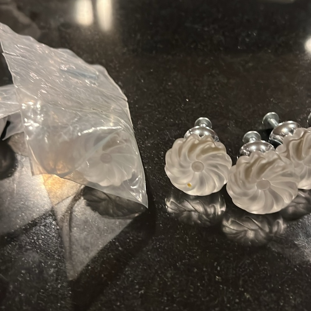 Beautiful crystal knobs  30 - Picture 4 of 7